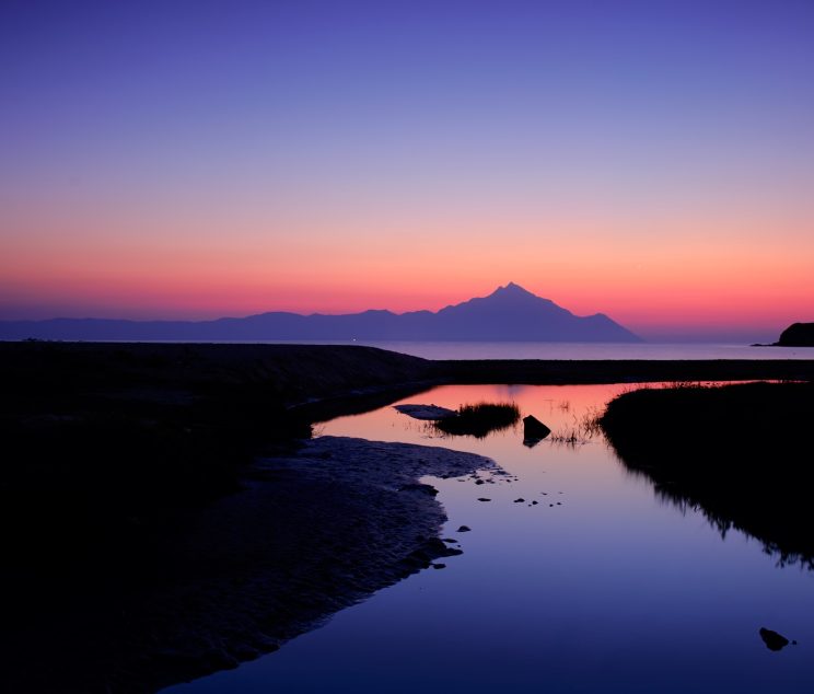 Beautiful sunrise in lake